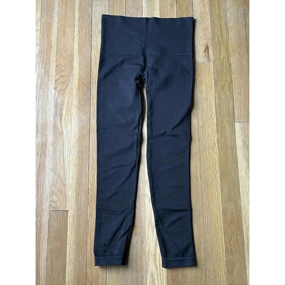 SPANX Black Look At Me Now Seamless Leggings Size M Medium EUC